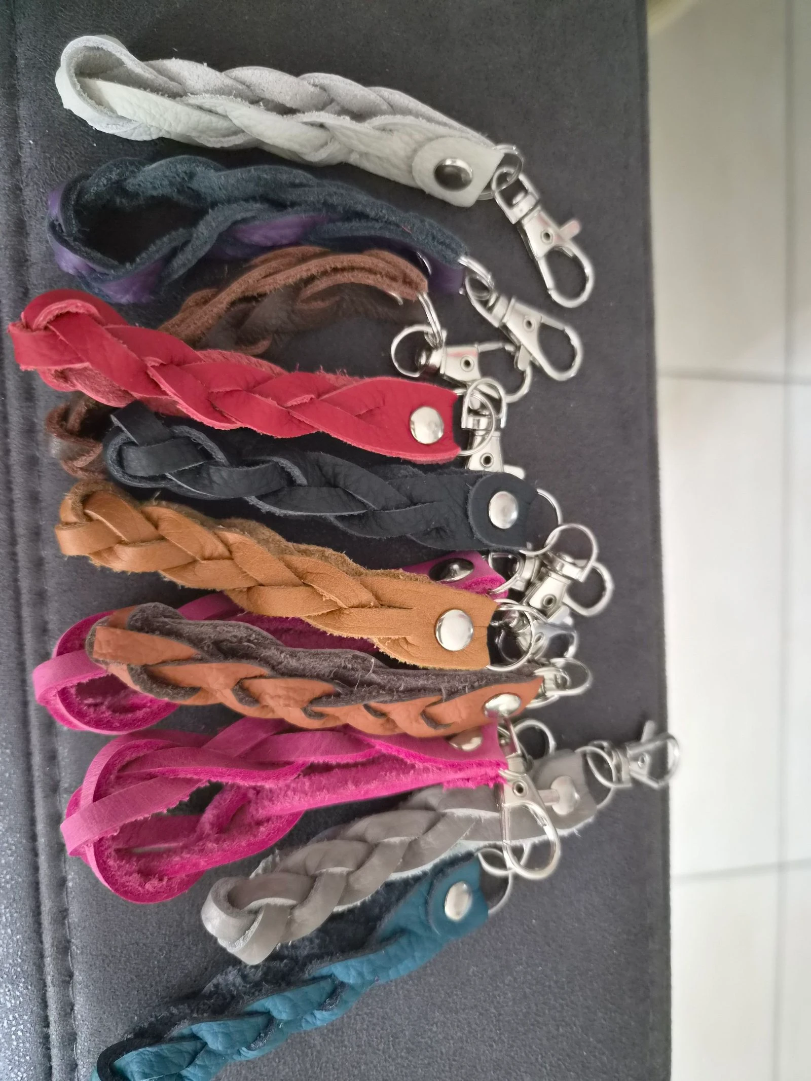 Genuine leather keychain – photo 4